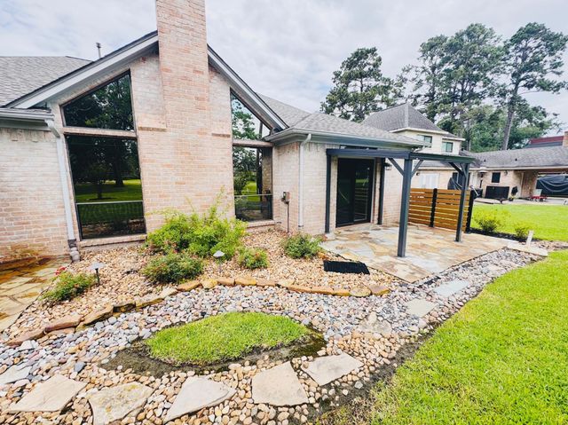 20402 Sunny Shores Dr, Humble, TX 77346