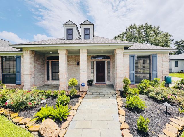 20402 Sunny Shores Dr, Humble, TX 77346