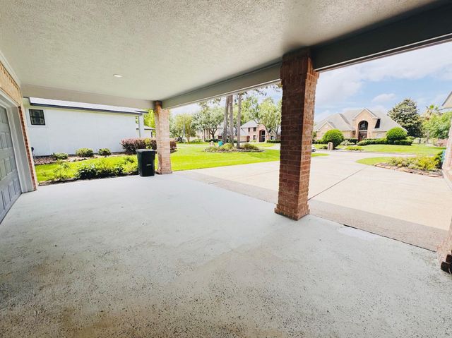 20402 Sunny Shores Dr, Humble, TX 77346