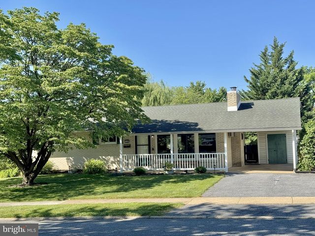 132 YORKSHIRE DR, Mechanicsburg, PA 17055