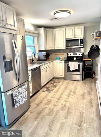 132 YORKSHIRE DR, Mechanicsburg, PA 17055