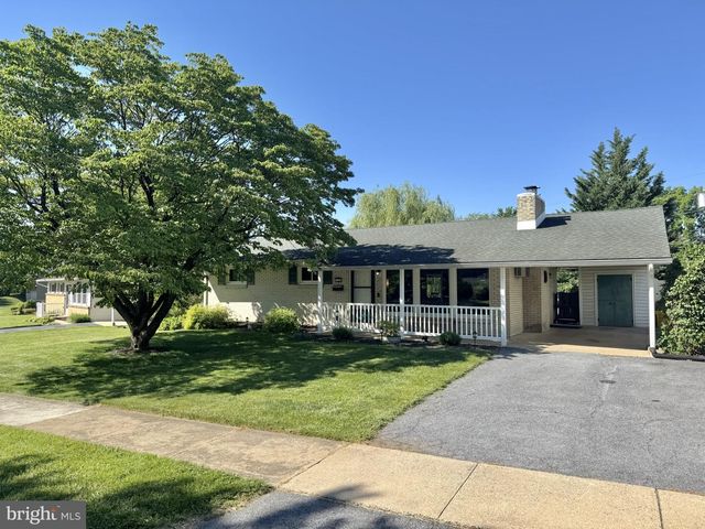 132 YORKSHIRE DR, Mechanicsburg, PA 17055