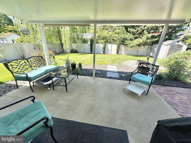 132 YORKSHIRE DR, Mechanicsburg, PA 17055