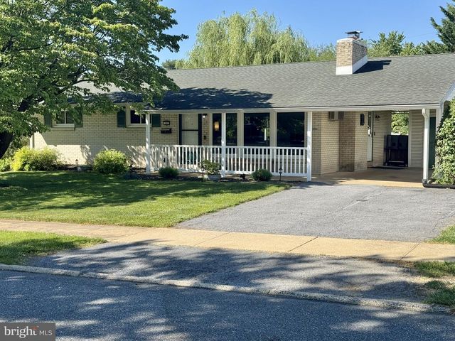132 YORKSHIRE DR, Mechanicsburg, PA 17055
