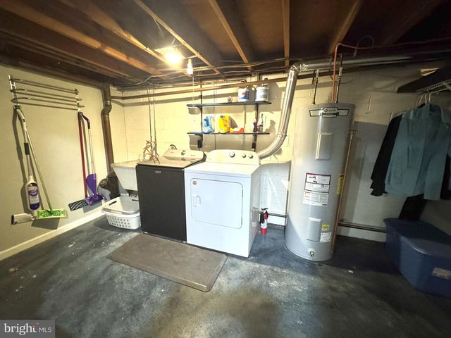 132 YORKSHIRE DR, Mechanicsburg, PA 17055