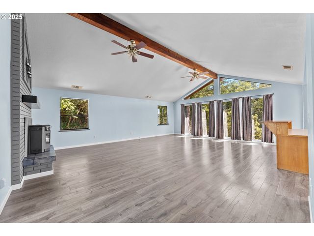 17244 MOUNTAIN Dr, Brookings, OR 97415