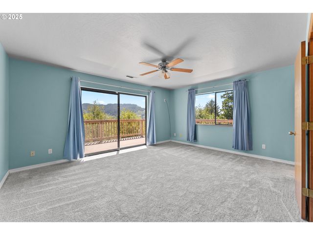 17244 MOUNTAIN Dr, Brookings, OR 97415
