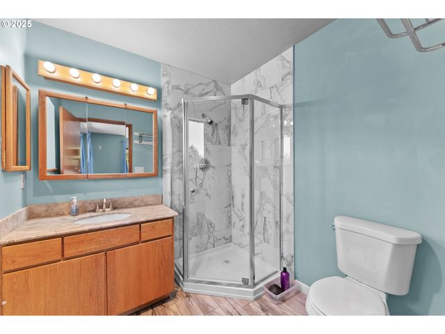 17244 MOUNTAIN Dr, Brookings, OR 97415