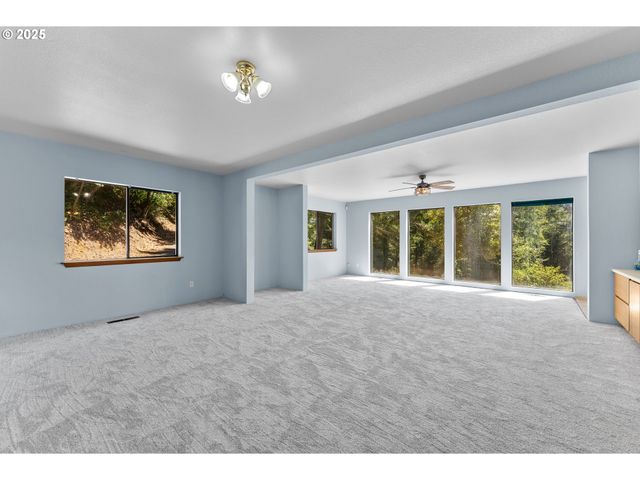 17244 MOUNTAIN Dr, Brookings, OR 97415