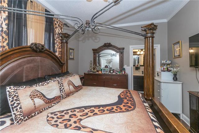 9400 E 9th Street S, Independence, MO 64053