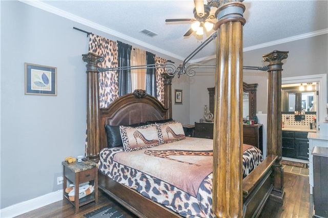 9400 E 9th Street S, Independence, MO 64053