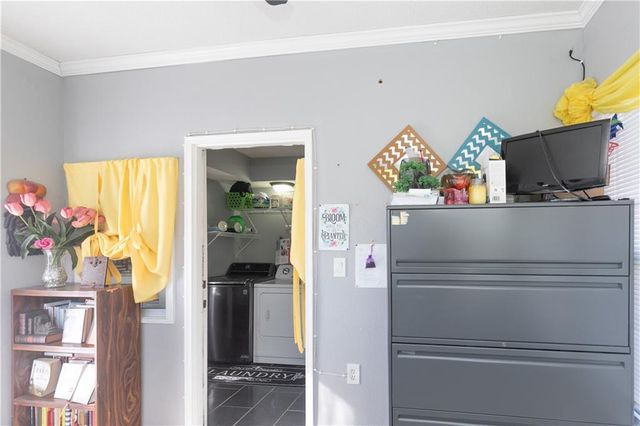 9400 E 9th Street S, Independence, MO 64053