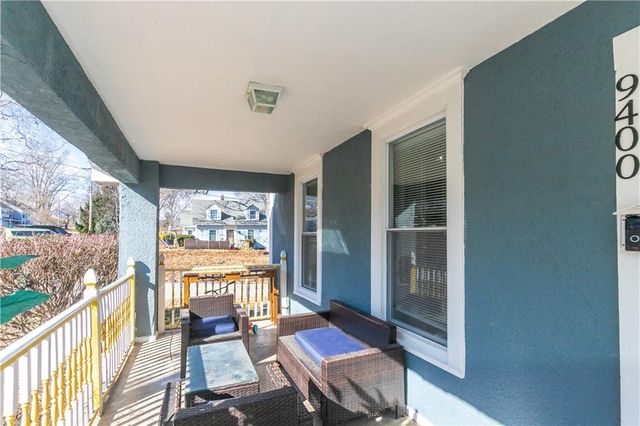 9400 E 9th Street S, Independence, MO 64053