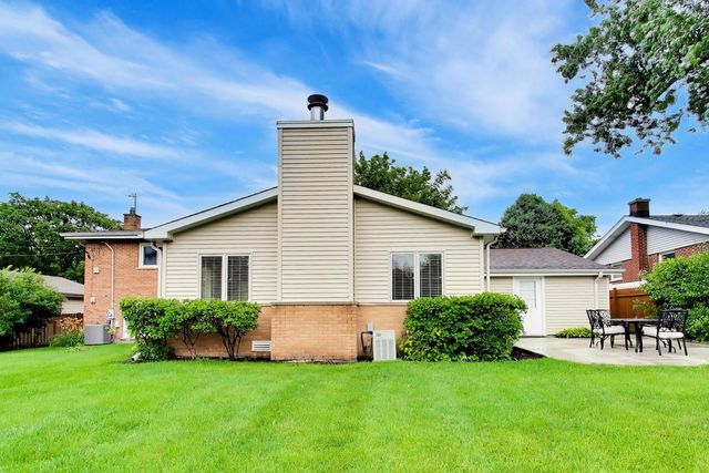 301 S Yale Avenue, Arlington Heights, IL 60005