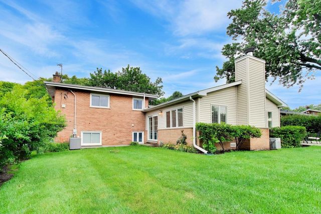 301 S Yale Avenue, Arlington Heights, IL 60005