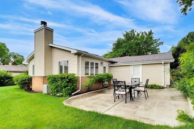 301 S Yale Avenue, Arlington Heights, IL 60005