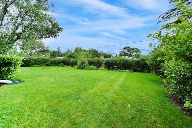 301 S Yale Avenue, Arlington Heights, IL 60005