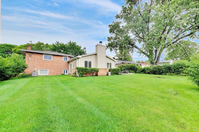 301 S Yale Avenue, Arlington Heights, IL 60005