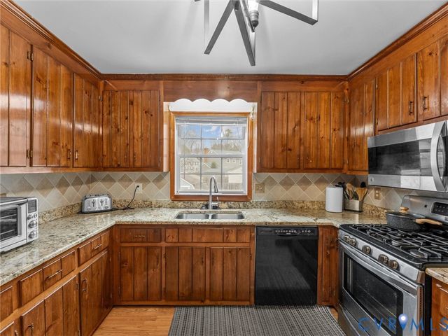 9522 Broad Meadows Rd, Glen Allen, VA 23060