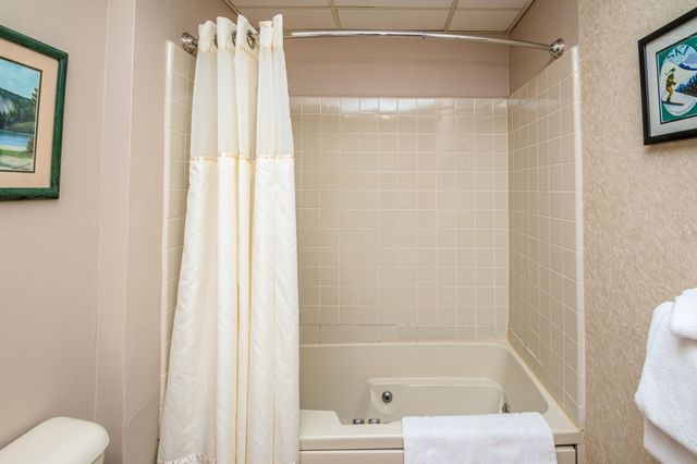 9F River Run Drive, Bartlett, NH 03838