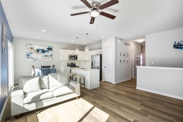 1706 Willow Court, Norwalk, IA 50211