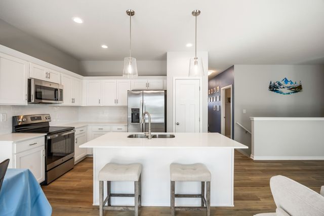 1706 Willow Court, Norwalk, IA 50211