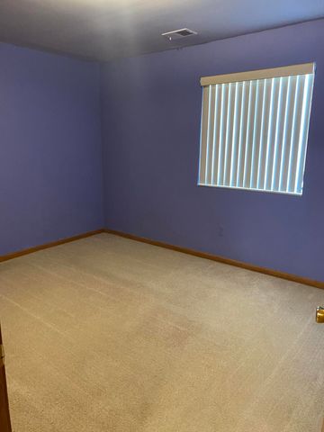 30566 Oakridge Manor Drive 24, Roseville, MI 48066