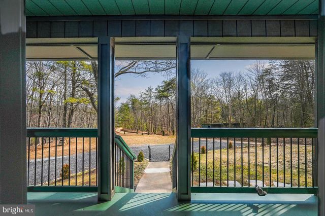 598 INDIAN RUN LN, Strasburg, VA 22657