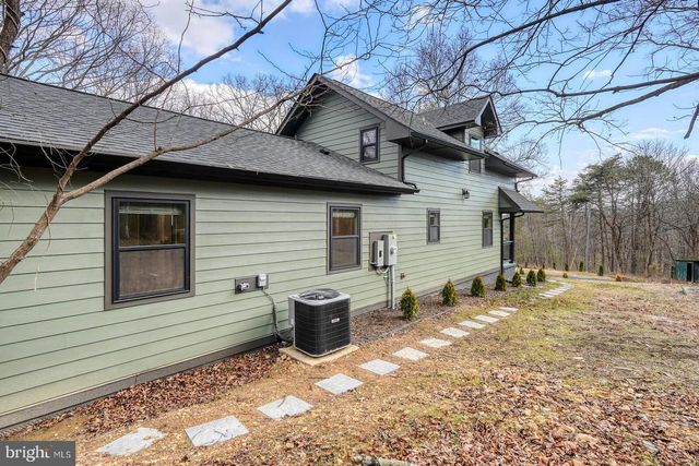 598 INDIAN RUN LN, Strasburg, VA 22657