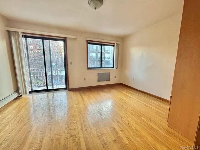 139-31 34 Avenue 3rd fl, Flushing, NY 11354