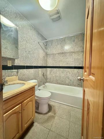 139-31 34 Avenue 3rd fl, Flushing, NY 11354