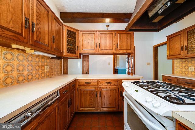 900 MORGANTOWN RD, Reading, PA 19607