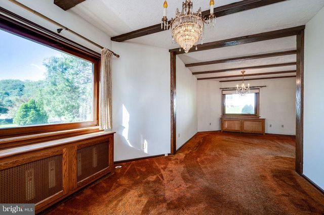 900 MORGANTOWN RD, Reading, PA 19607