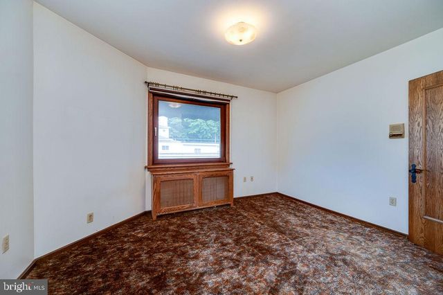 900 MORGANTOWN RD, Reading, PA 19607