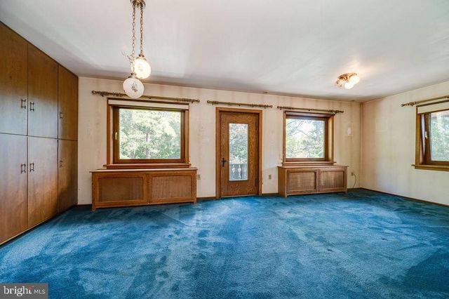 900 MORGANTOWN RD, Reading, PA 19607