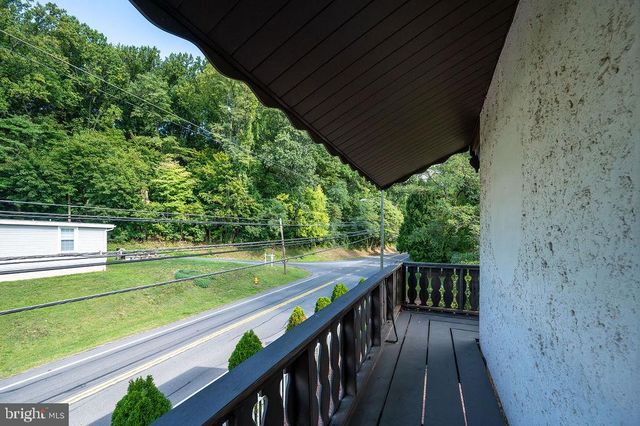 900 MORGANTOWN RD, Reading, PA 19607