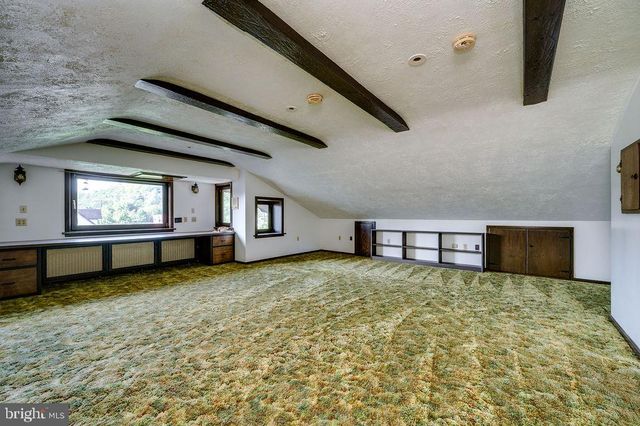 900 MORGANTOWN RD, Reading, PA 19607