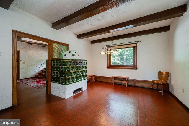 900 MORGANTOWN RD, Reading, PA 19607