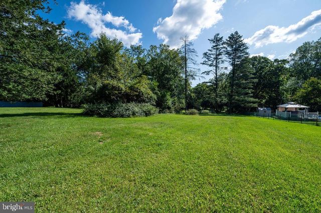 900 MORGANTOWN RD, Reading, PA 19607