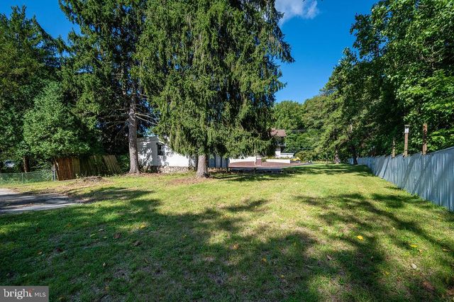 900 MORGANTOWN RD, Reading, PA 19607
