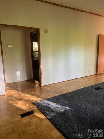 50 E Wabash Drive, Sylva, NC 28779