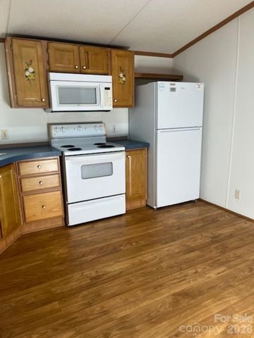 50 E Wabash Drive, Sylva, NC 28779