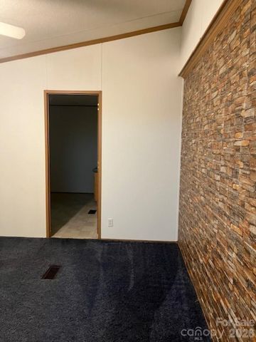 50 E Wabash Drive, Sylva, NC 28779