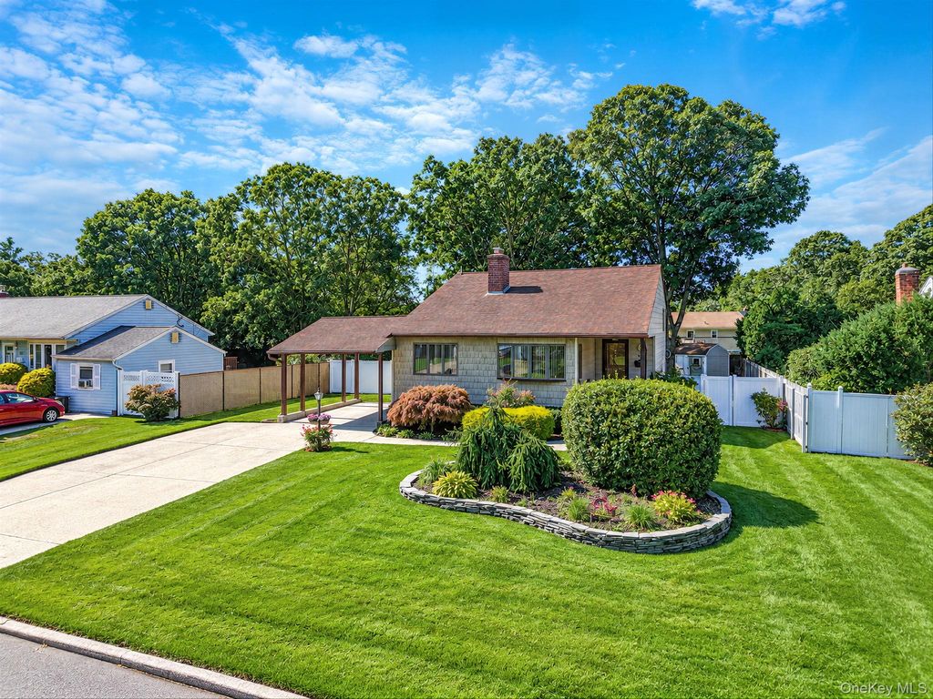 43 Jay Road, Centereach, NY 11720 — photo 2