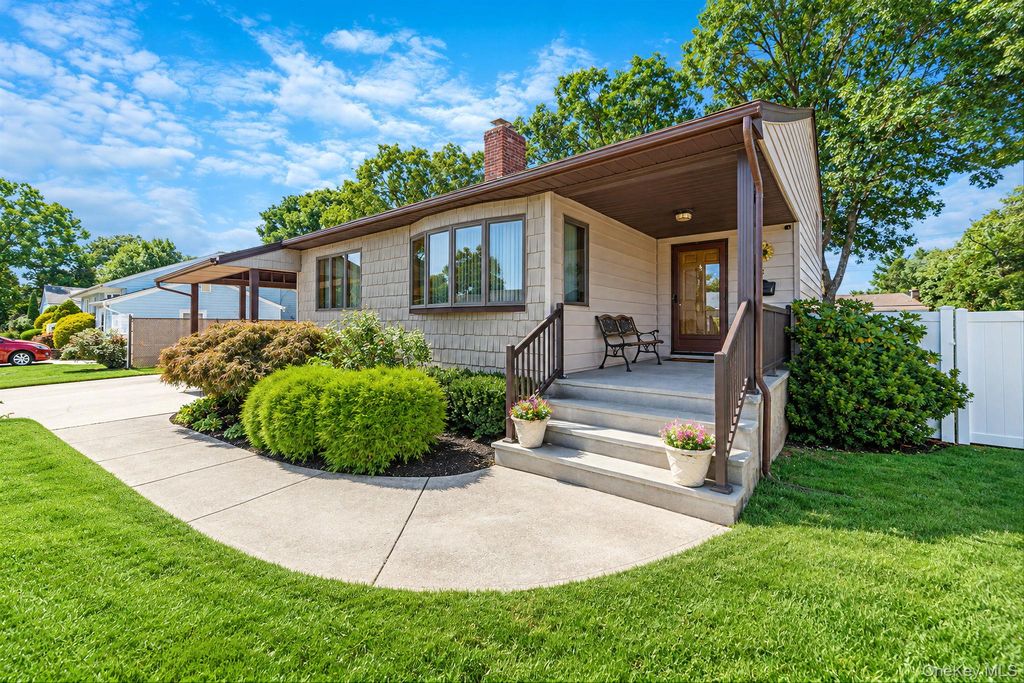 43 Jay Road, Centereach, NY 11720 — photo 4