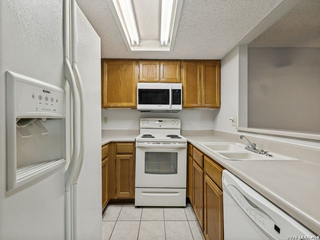 8709 Stream Cir, San Antonio, TX 78250
