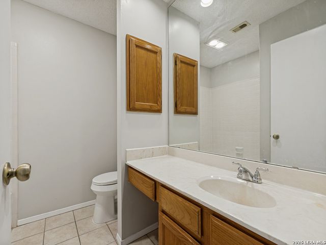 8709 Stream Cir, San Antonio, TX 78250