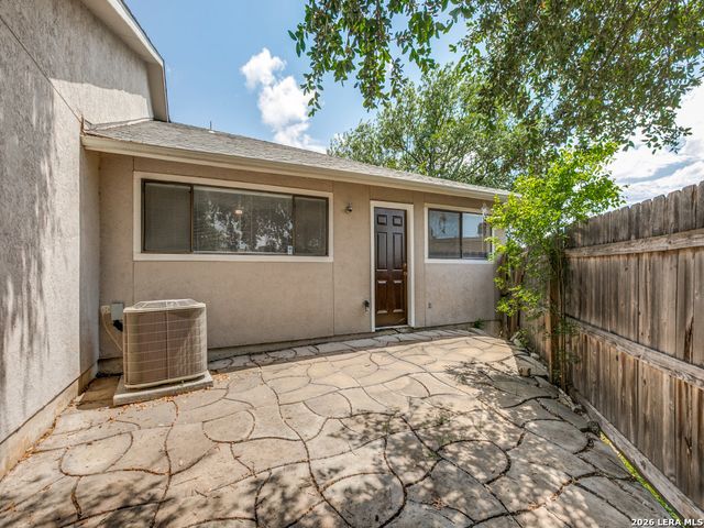 8709 Stream Cir, San Antonio, TX 78250