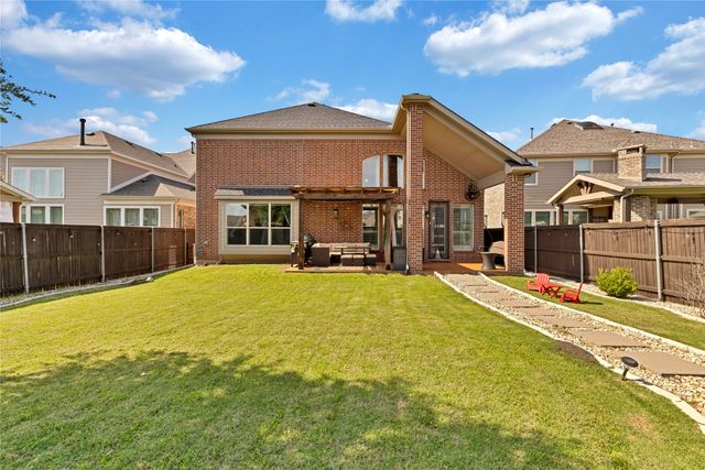925 Nathanael Greene Court, Aubrey, TX 76227