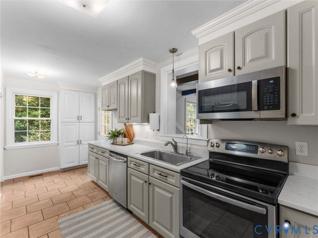1106 Hill Cir, Henrico, VA 23229